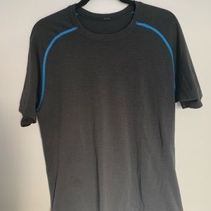 Lululemon workout shirt